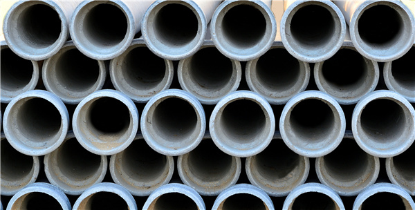 1761550135127669.jpg 千库网_建筑车间房屋杆用混凝土管。混凝土管堆积。_摄影图编号14526547.jpg